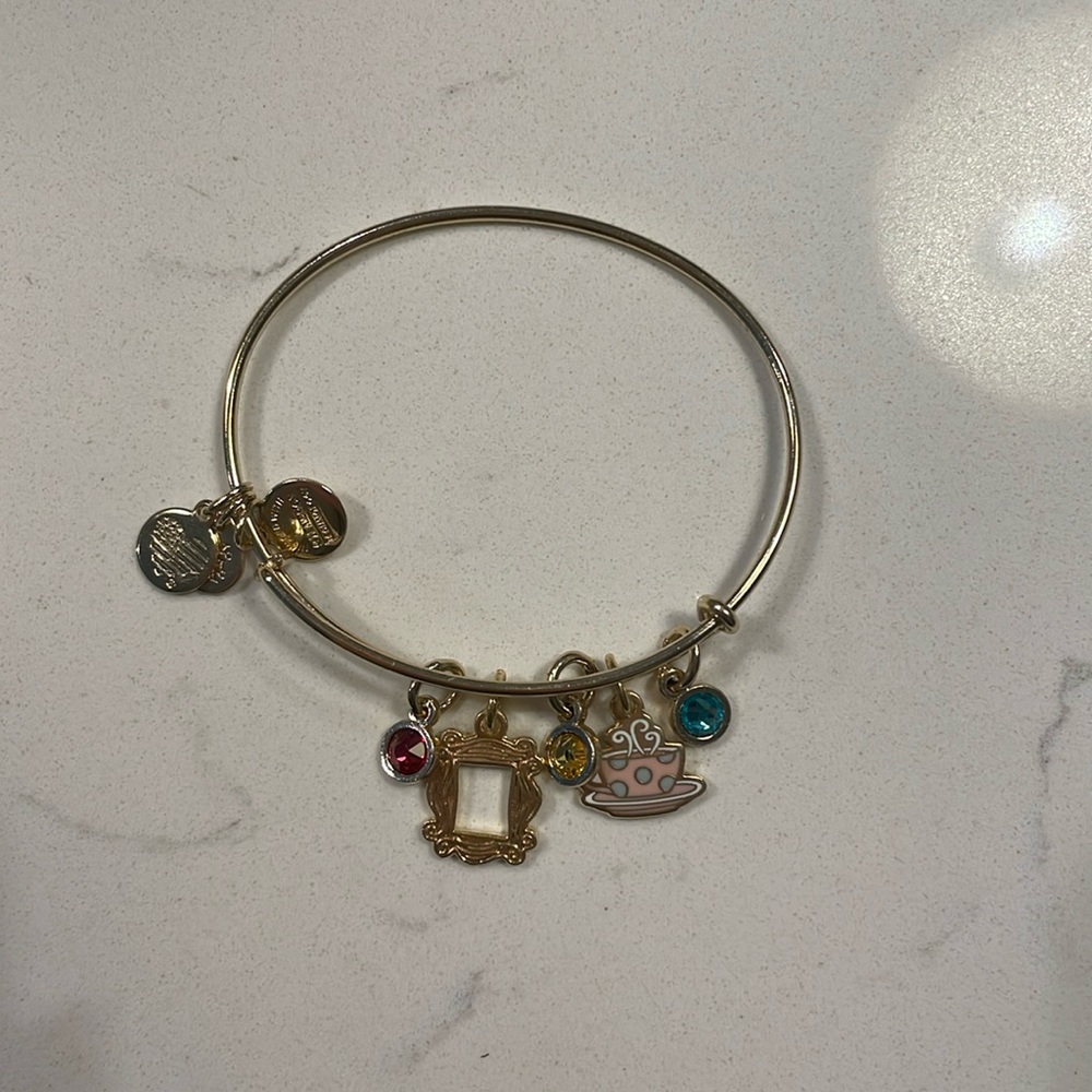 Friends Alex and Ani☕️